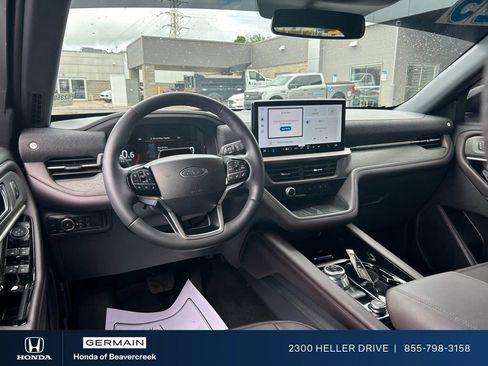 Used 2025 Ford Explorer Platinum w/ Ultimate Package AWD/4WD image 16