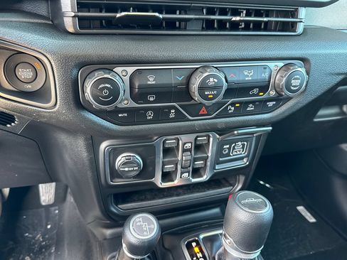 New 2026 Jeep Gladiator Sport AWD/4WD image 29