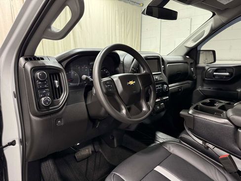 Used 2019 Chevrolet Silverado 1500 Custom w/ Custom Value Package image 10