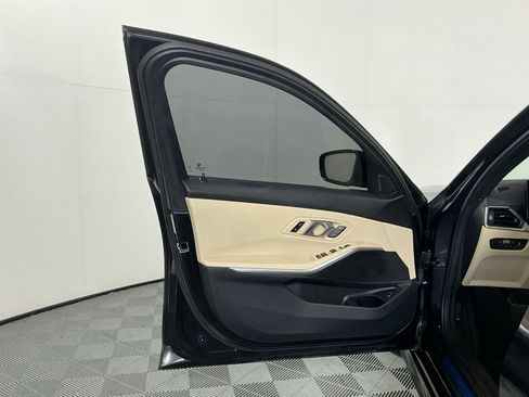 Certified 2024 BMW 330i Sedan w/ Convenience Package RWD image 19
