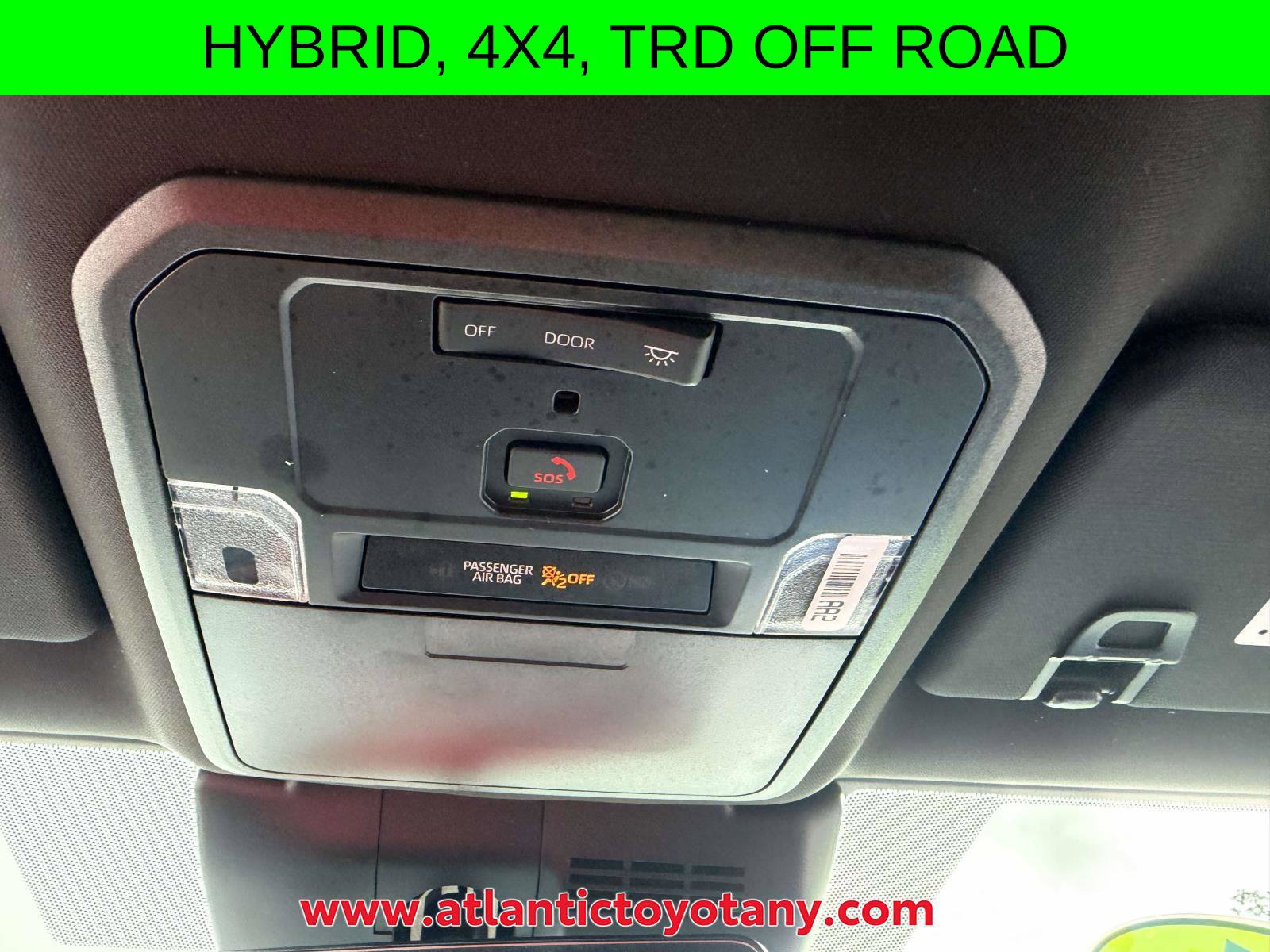 Used 2025 Toyota Tacoma TRD Off-Road AWD/4WD image 31
