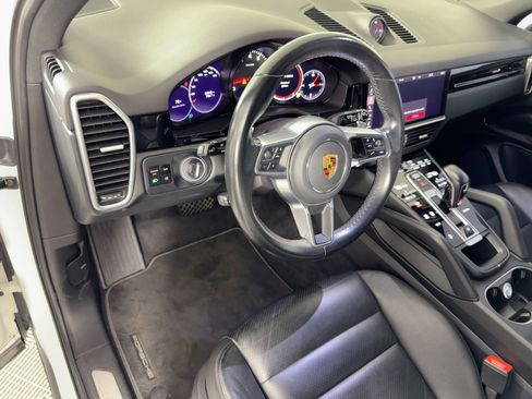 Certified 2021 Porsche Cayenne image 4