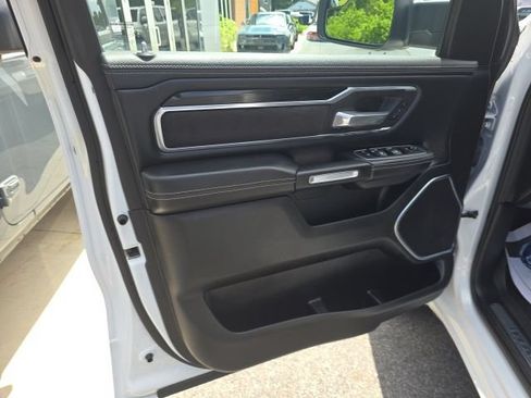 Used 2022 RAM 1500 Laramie w/ Sport Appearance Package AWD/4WD image 11