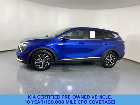 Certified 2023 Kia Sportage EX image 3