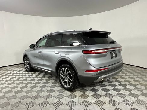 Certified 2022 Lincoln Corsair FWD image 3