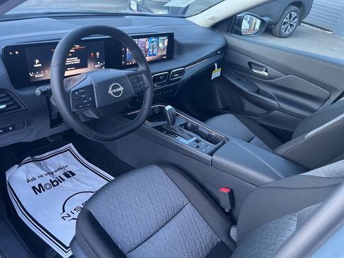 New 2026 Nissan Sentra SV w/ SV Convenience Package FWD image 24