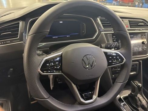 Used 2024 Volkswagen Tiguan SEL R-Line image 18
