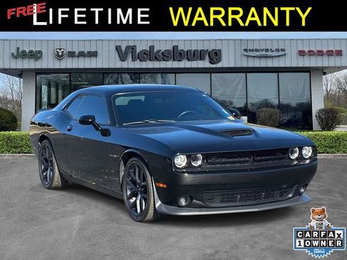 Used 2022 Dodge Challenger R/T w/ Plus Package image 1