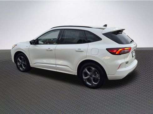 Certified 2024 Ford Escape ST-Line w/ Equipment Group 301A image 5