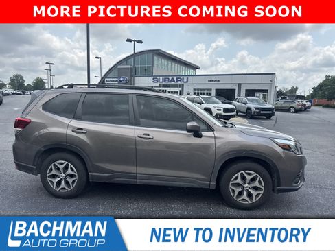 Certified 2022 Subaru Forester Premium AWD/4WD image 2