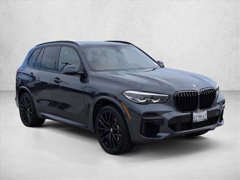 Used 2022 BMW X5 sDrive40i w/ M Sport Package image 3