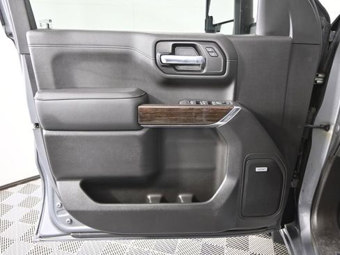 Used 2021 GMC Sierra 1500 Elevation w/ Preferred Package image 18