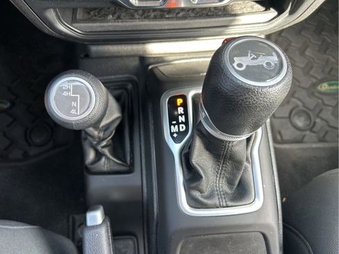 Used 2019 Jeep Wrangler Unlimited Sport S image 23