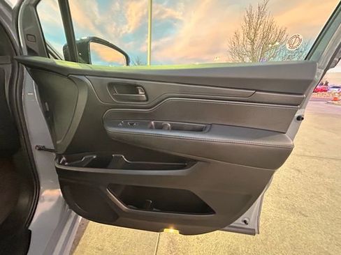 Used 2025 Honda Odyssey Sport-L image 26