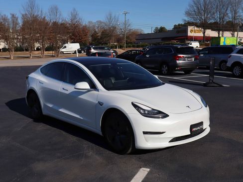 Used 2018 Tesla Model 3 Long Range image 13