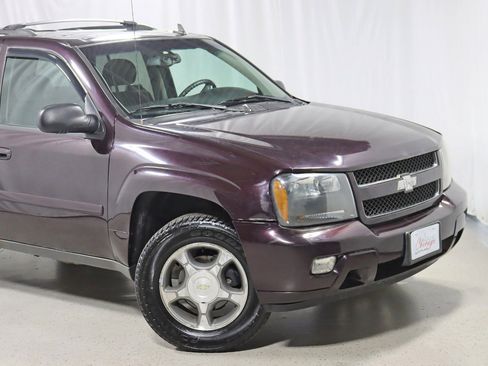 Used 2008 Chevrolet TrailBlazer LT w/ Sun And Sound Package image 2