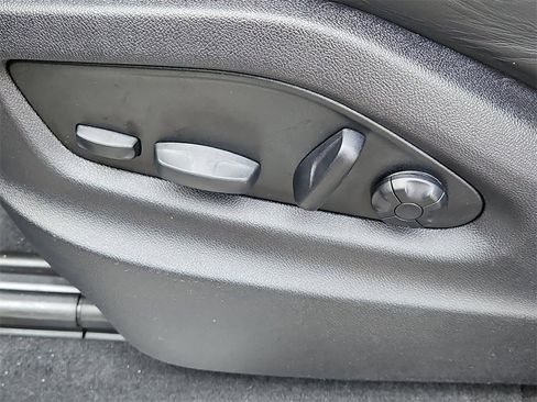 Certified 2024 Porsche Cayenne S image 28