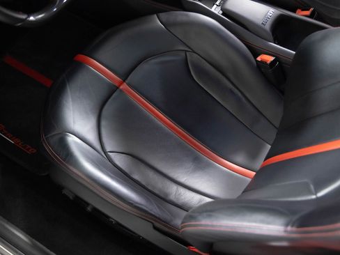 Used 2020 Ferrari F8 Tributo image 31