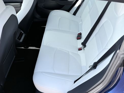 Used 2022 Tesla Model 3 Standard Range RWD image 25