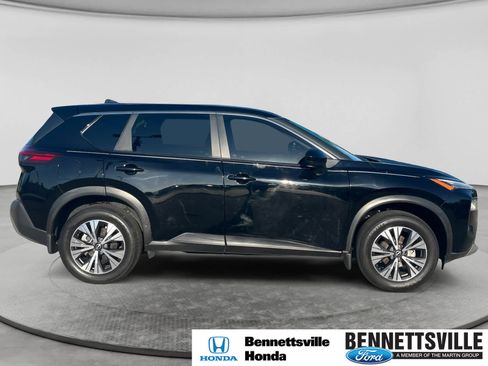 Used 2023 Nissan Rogue SV FWD image 4