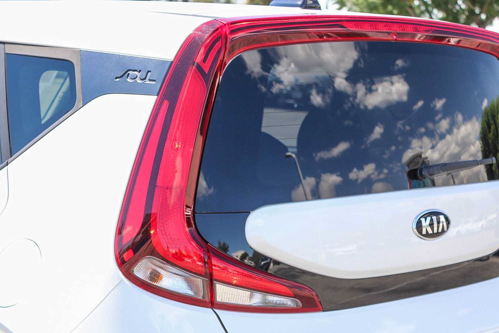 Used 2021 Kia Soul LX FWD image 9