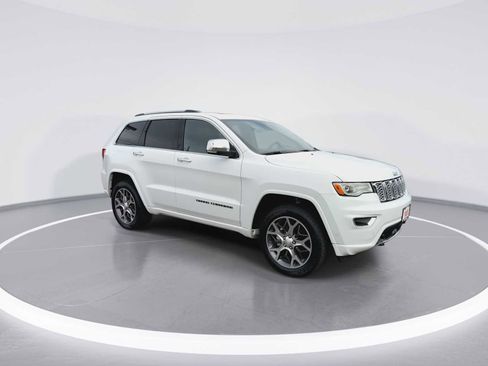 Used 2019 Jeep Grand Cherokee Overland image 2