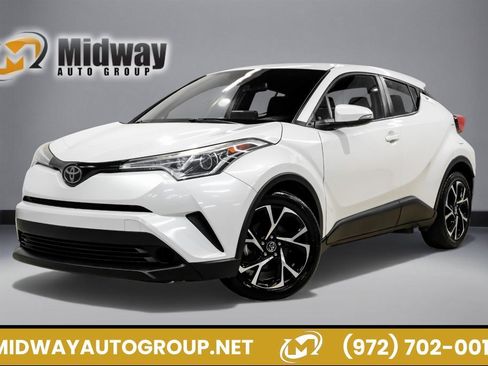 Used 2019 Toyota C-HR XLE image 1
