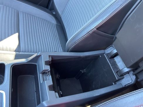 Used 2017 Ford Escape Titanium image 24