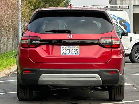 Used 2024 Honda Pilot EX-L image 8