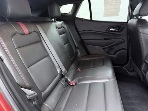 Used 2024 Chevrolet Trax RS w/ Sunroof Package FWD image 22