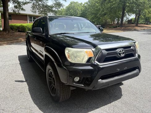 Used 2015 Toyota Tacoma PreRunner w/ SR5 Package RWD image 1