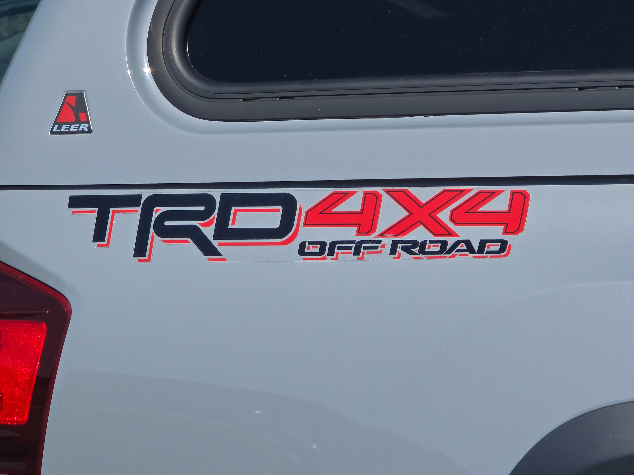 Used 2019 Toyota Tacoma TRD Off-Road AWD/4WD image 3