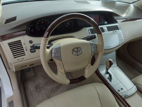 Used 2008 Toyota Avalon Limited image 9