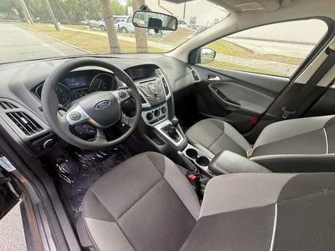 Used 2014 Ford Focus SE FWD image 11
