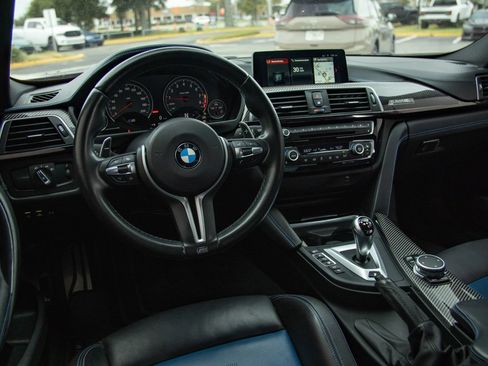 Used 2017 BMW M3 RWD image 47