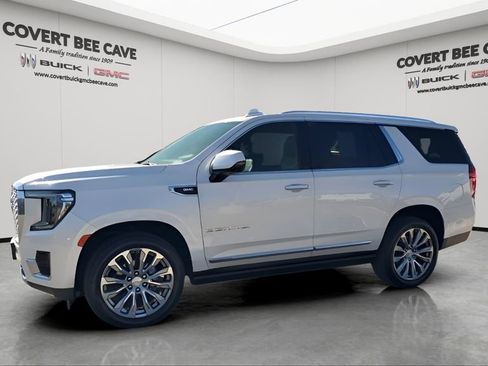 Used 2021 GMC Yukon Denali w/ Denali Premium Package image 4