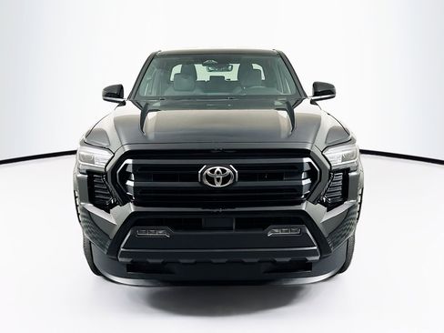 Used 2025 Toyota Tacoma SR5 image 2