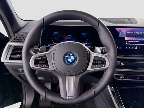 New 2026 BMW X5 xDrive50e w/ M Sport Package image 13
