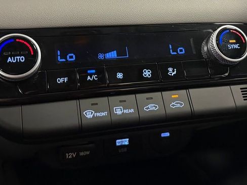 Used 2025 Hyundai Elantra Sport image 21