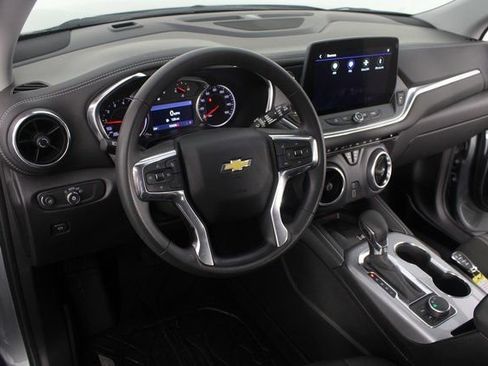 Used 2024 Chevrolet Blazer LT w/ Convenience Package image 9