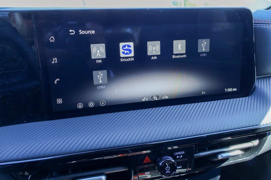 New 2026 Nissan Kicks SR w/ Cold Weather Package FWD image 5