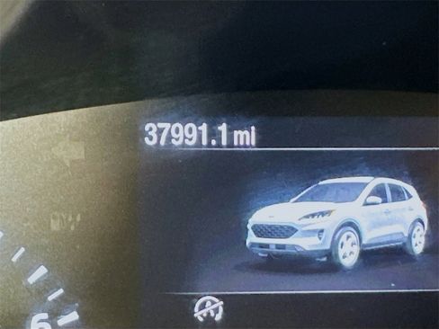 Used 2020 Ford Escape SEL image 14