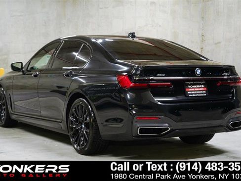 Used 2020 BMW 750i xDrive image 10