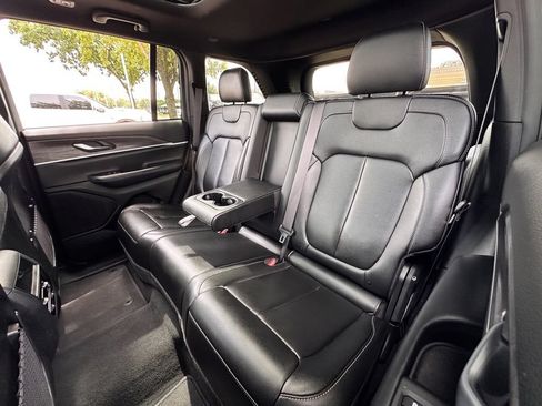 Used 2024 Jeep Grand Cherokee Limited AWD/4WD image 23