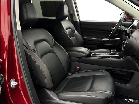 Used 2022 Nissan Pathfinder SL image 41