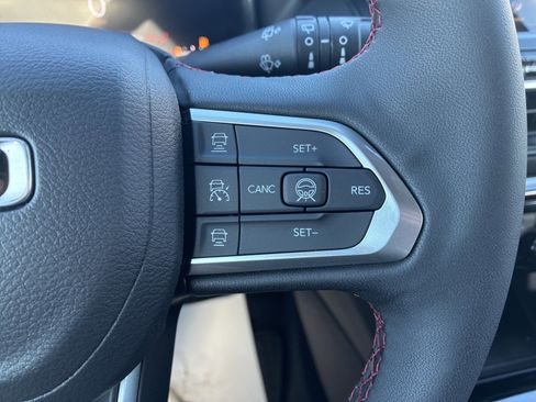 New 2026 Jeep Compass Trailhawk w/ Sun, Sound & Navigation Group image 31