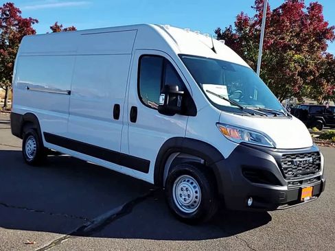 New 2026 RAM ProMaster 2500 w/ Premium Convenience Group image 2