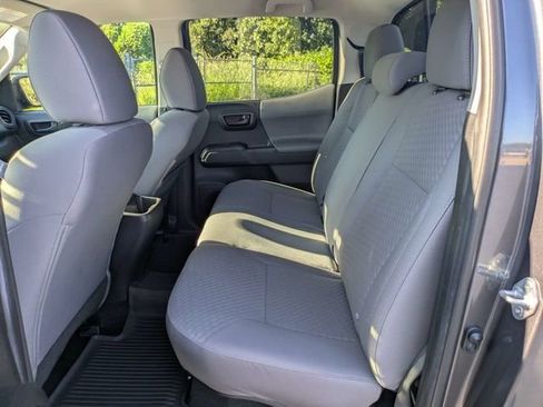 Used 2022 Toyota Tacoma SR AWD/4WD image 14