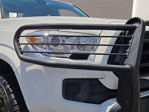 Used 2020 Toyota Tacoma SR RWD image 2