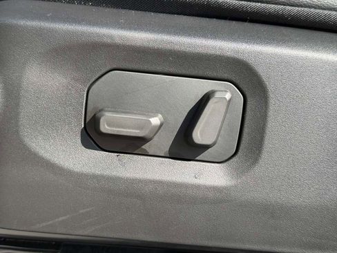 New 2025 Jeep Gladiator Sport image 27